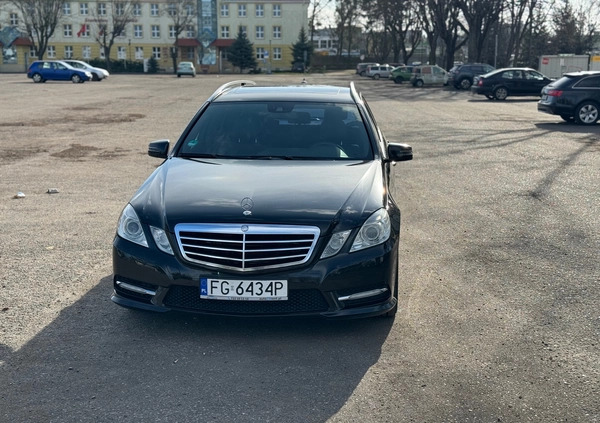 Mercedes-Benz Klasa E cena 30000 przebieg: 275000, rok produkcji 2011 z Rakoniewice małe 121